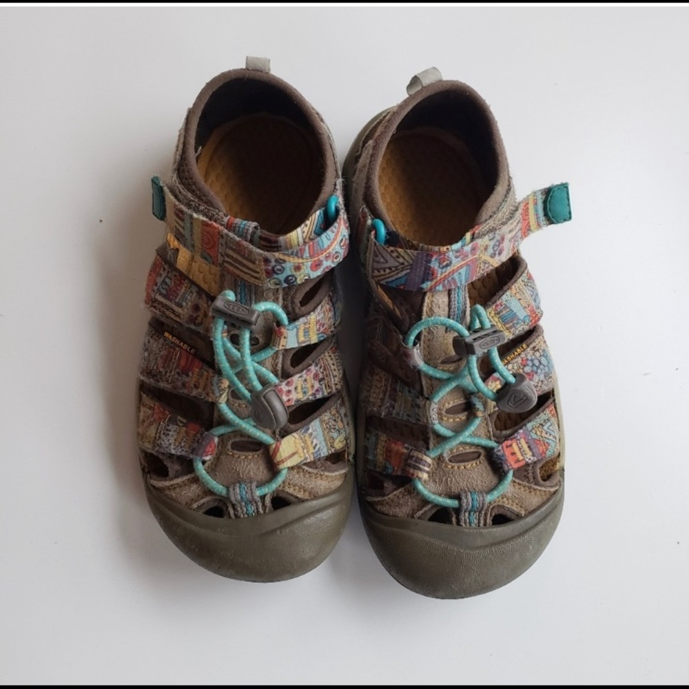 KEEN Kids Size 2 Sandals